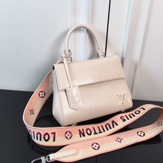 LOV - Luxurious Totes - 1085