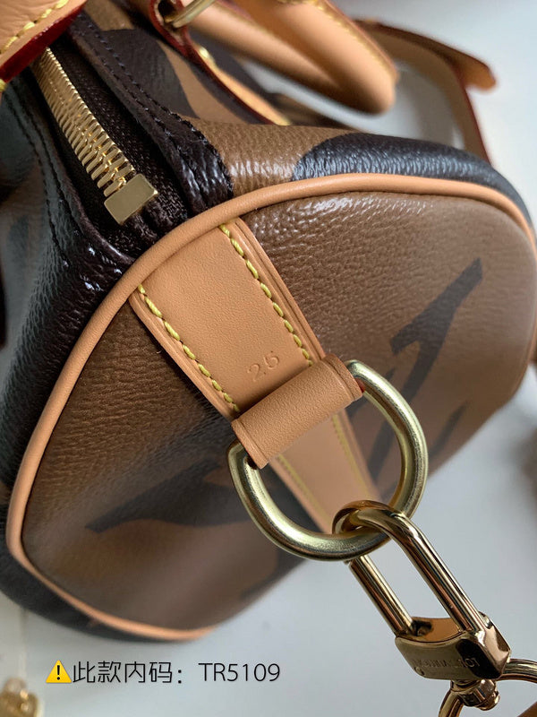 Luxurious Totes - Latest - 9707