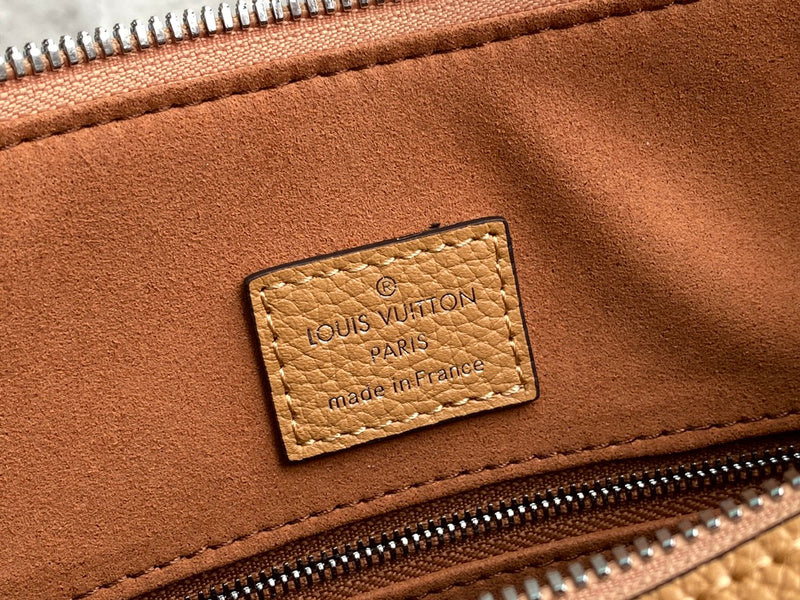 LOV - Luxurious Totes - 2134