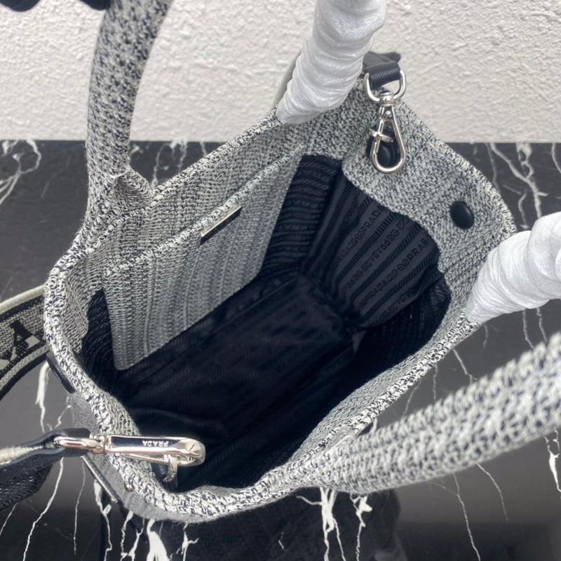 Luxurious Totes - Latest - 4581
