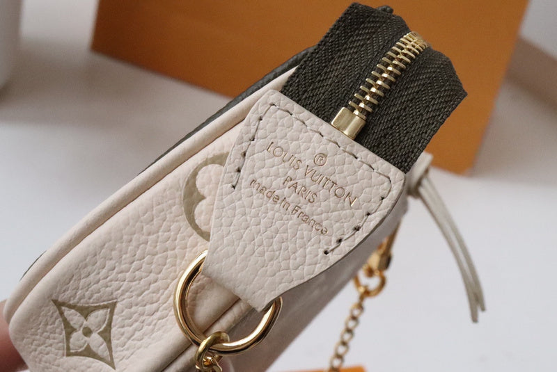 LOV - Luxurious Totes - 1715