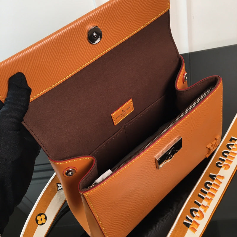 LOV - Luxurious Totes - 2095