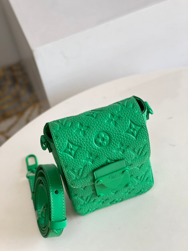 LOV - Luxurious Totes - 1252