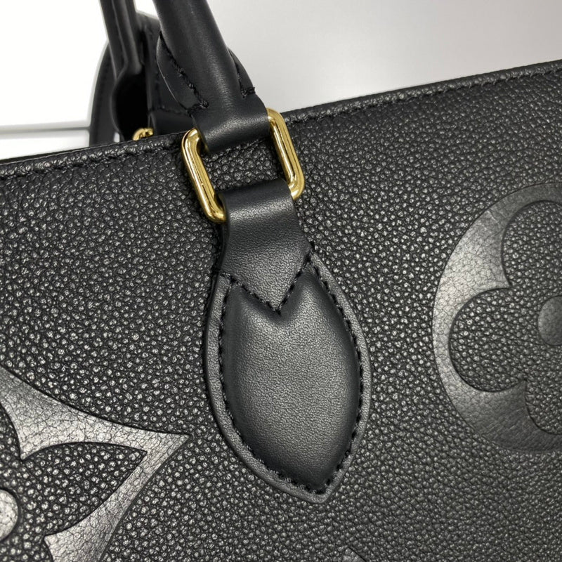 LOV - Luxurious Totes - 2562