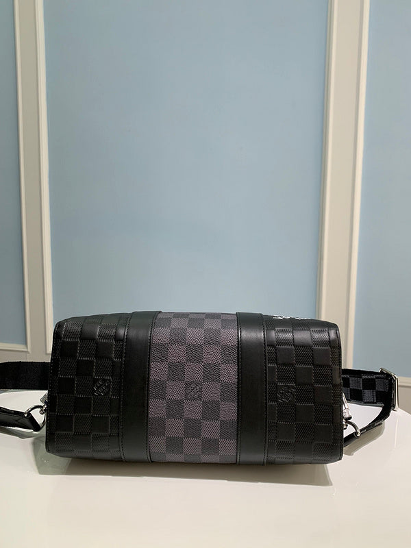 LOV - Luxurious Totes - 358