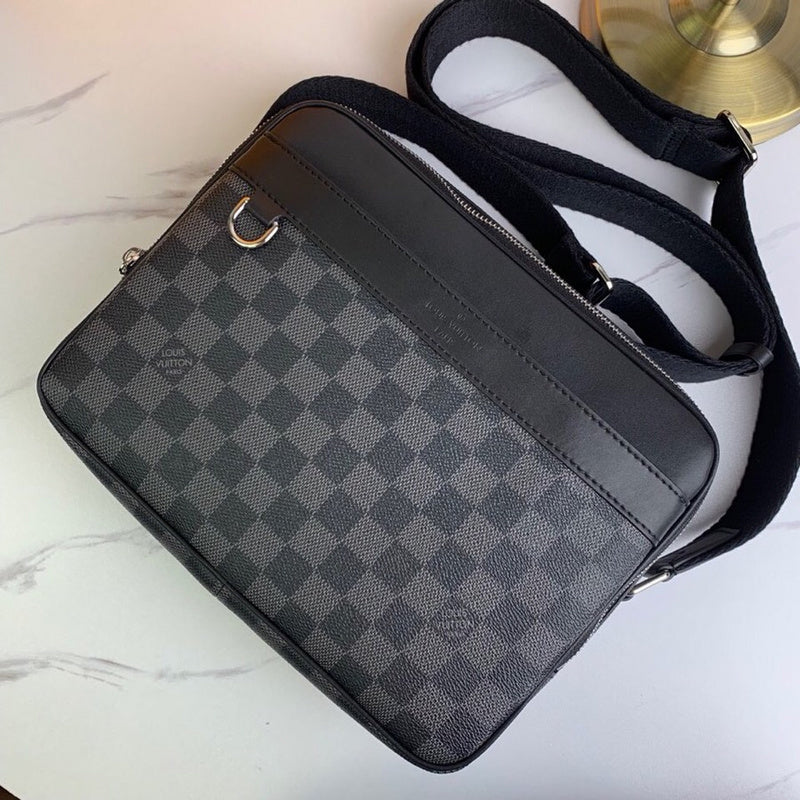 LOV - Luxurious Totes - 1603