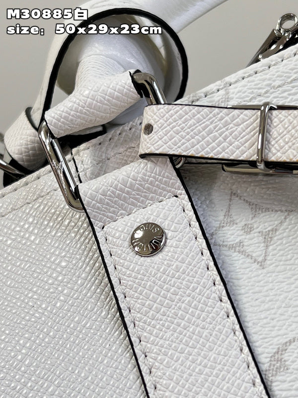 LOV - Luxurious Totes - 242