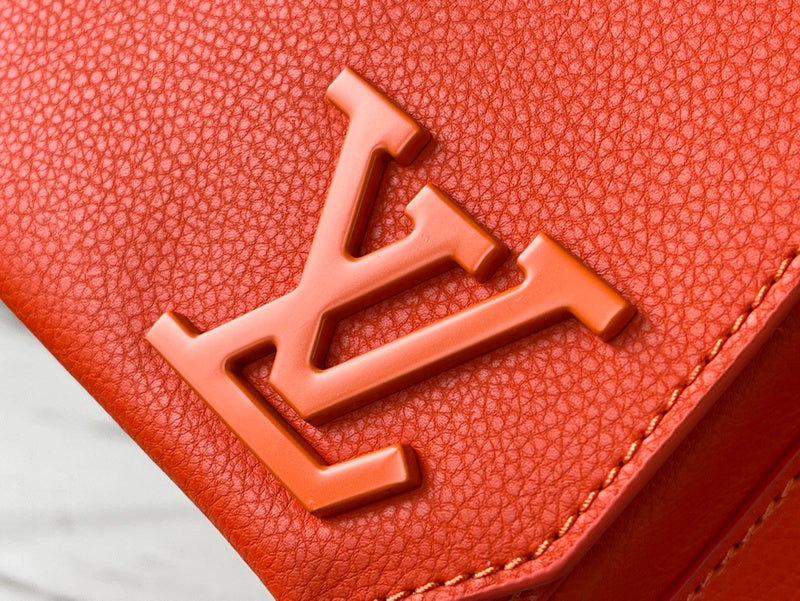 LOV - Luxurious Totes - 1893