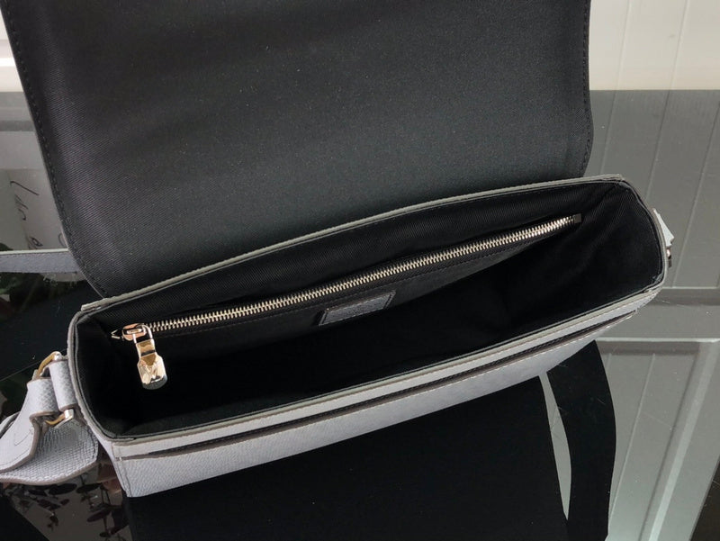 LOV - Luxurious Totes - 2238