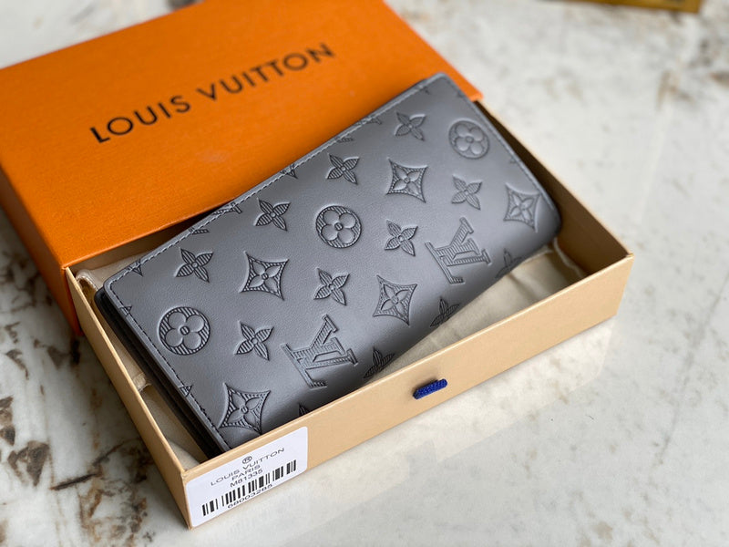 LOV - Luxurious Totes - 1533