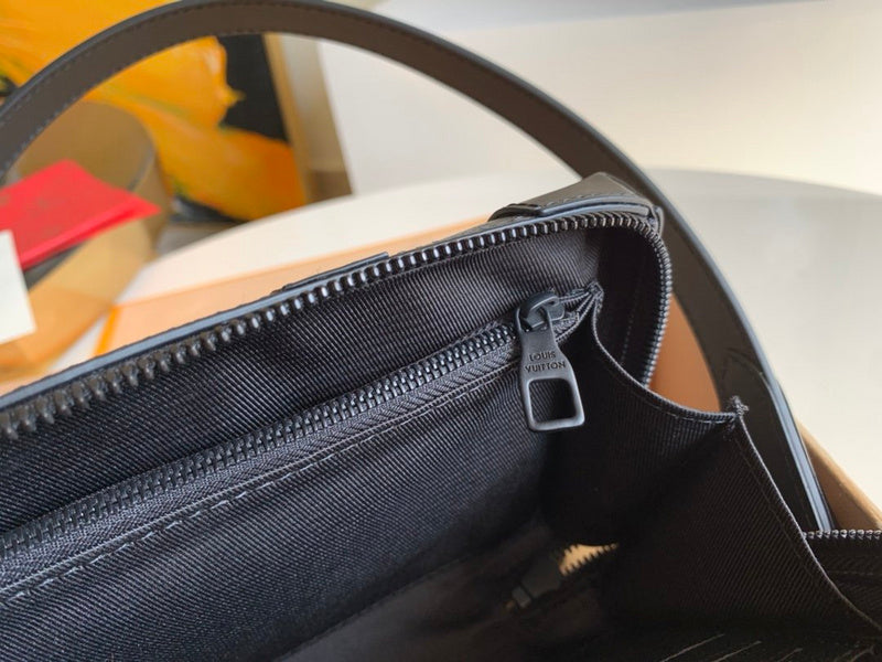 LOV - Luxurious Totes - 2589