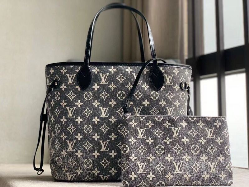 LOV - Luxurious Totes - 877