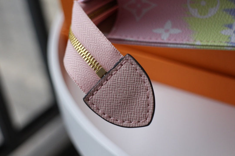 LOV - Luxurious Totes - 2654