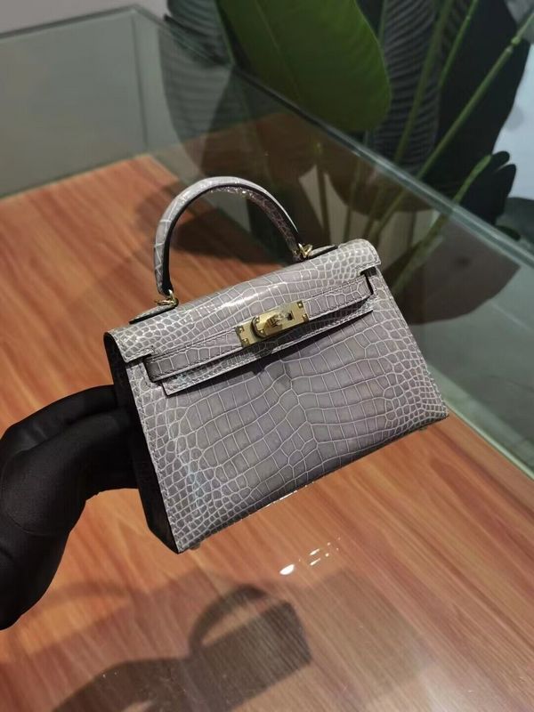 HMS - Luxurious Totes - 006