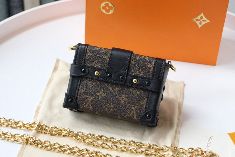 LOV - Luxurious Totes - 2649