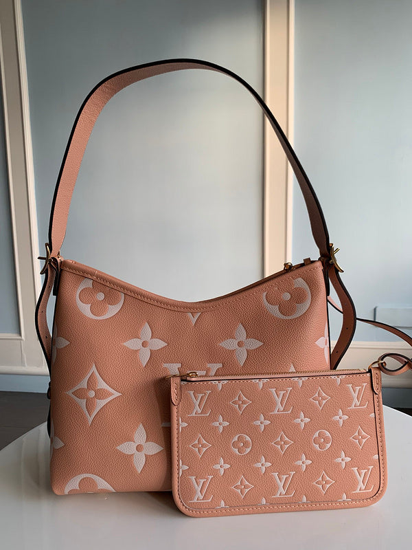 LOV - Luxurious Totes - 889