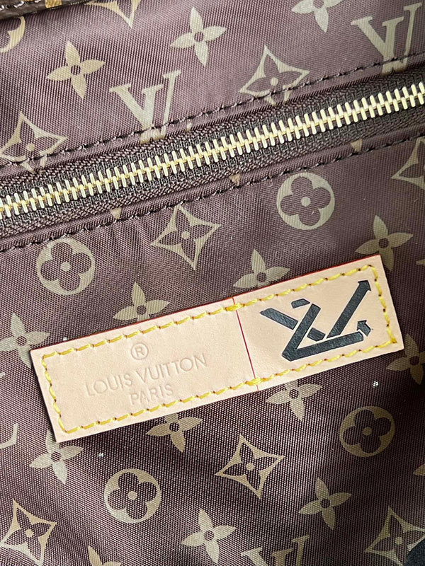 LOV - Luxurious Totes - 2118