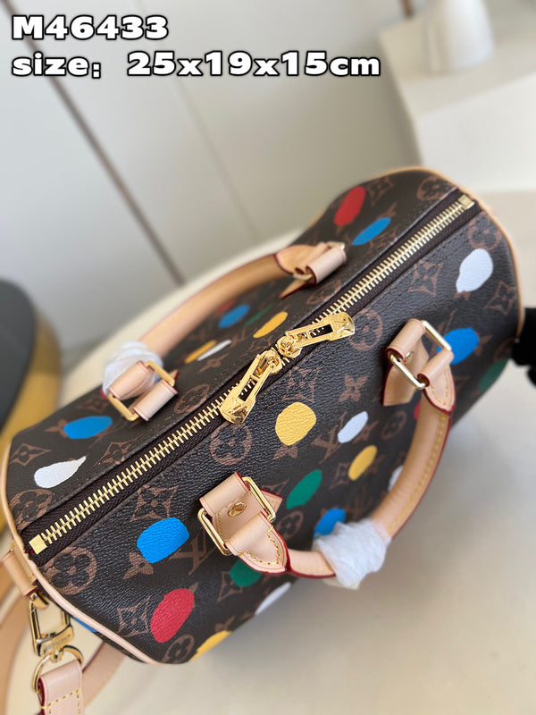 LOV - Luxurious Totes - 835