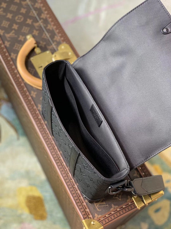 LOV - Luxurious Totes - 1331