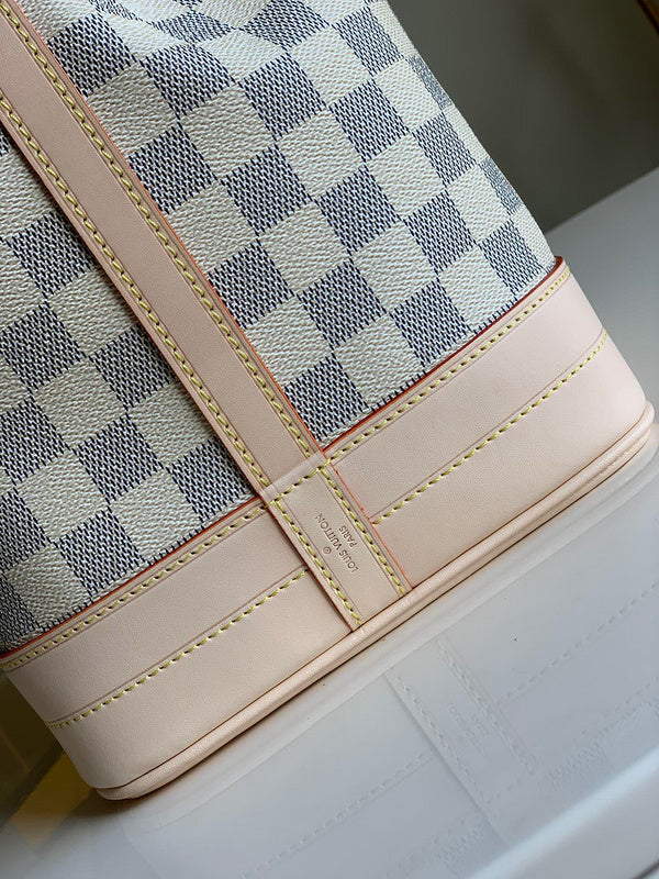 LOV - Luxurious Totes - 2194