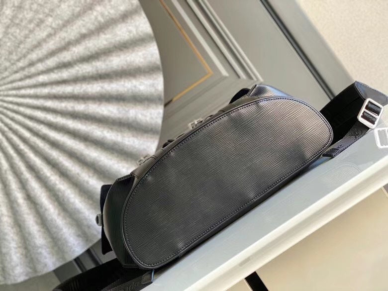 LOV - Luxurious Totes - 2190