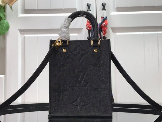 LOV - Luxurious Totes - 2476