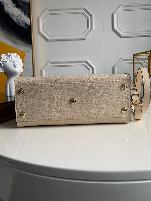 LOV - Luxurious Totes - 2516