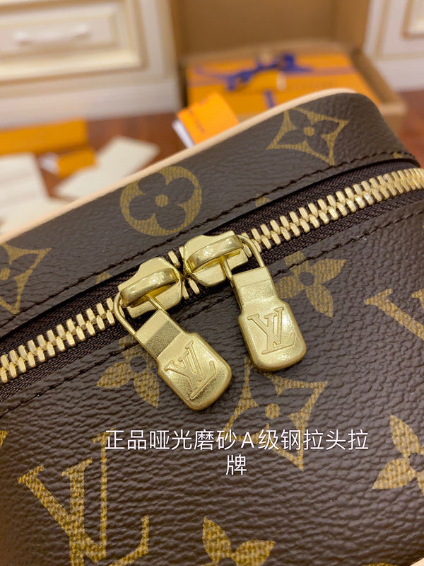 LOV - Luxurious Totes - 2085