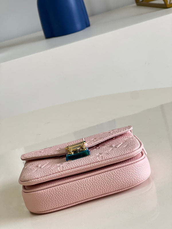 LOV - Luxurious Totes - 1698