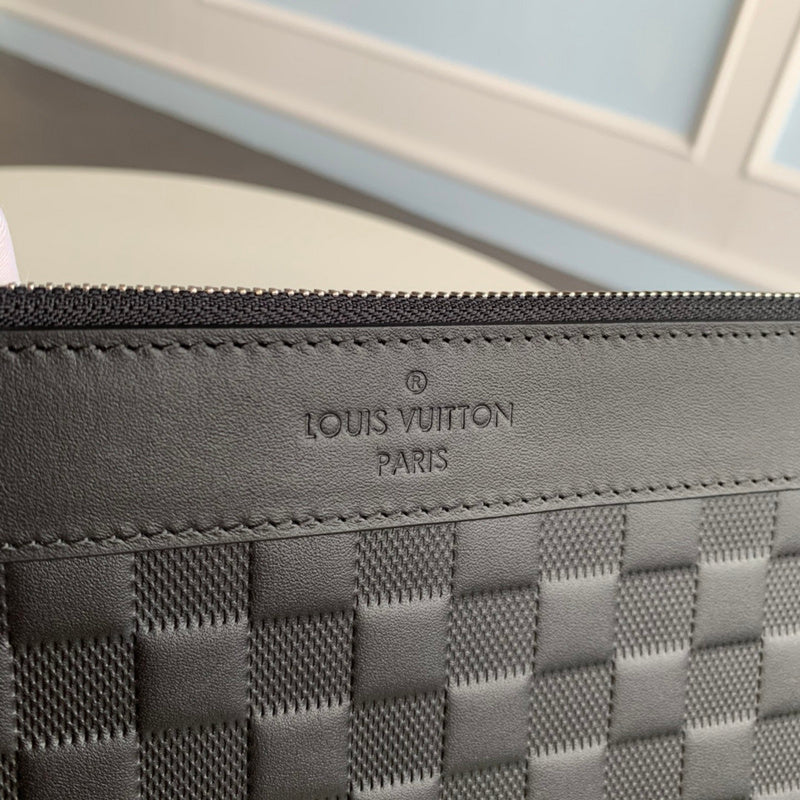 LOV - Luxurious Totes - 2376