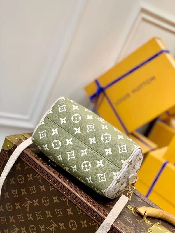 LOV - Luxurious Totes - 1419