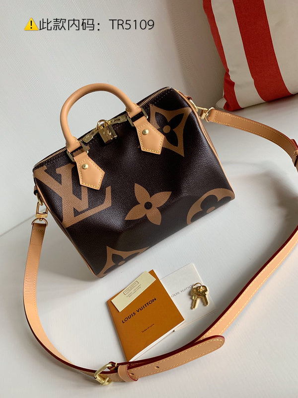 Luxurious Totes - Latest - 9707