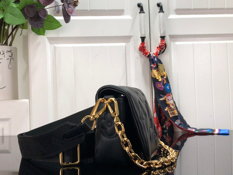 LOV - Luxurious Totes - 1591