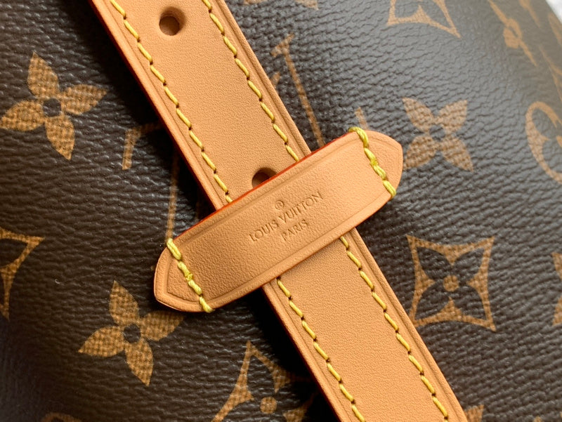 LOV - Luxurious Totes - 892