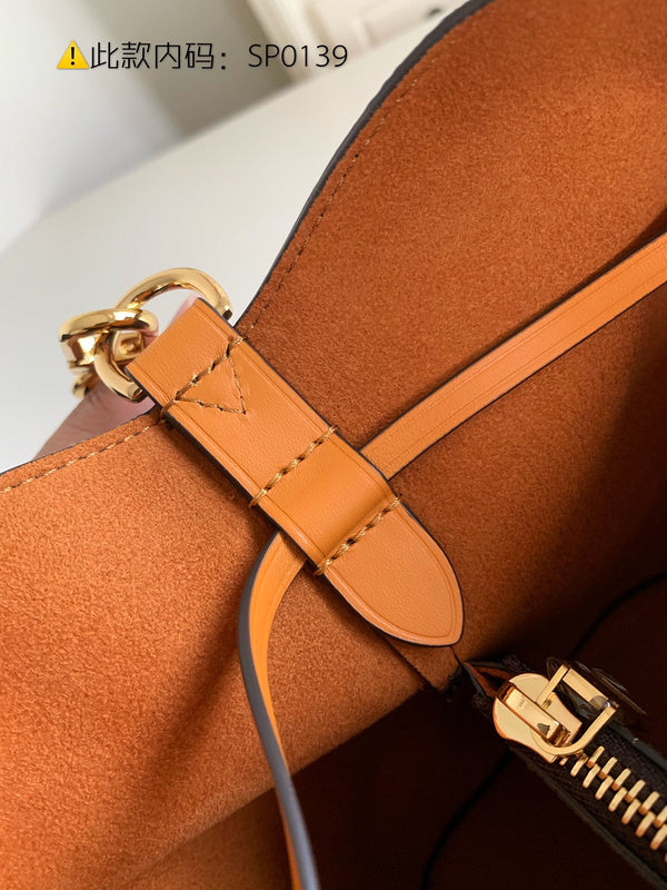 Luxurious Totes - Latest - 9765