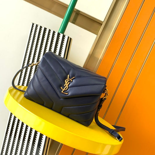 Luxurious Totes - Latest - 8001