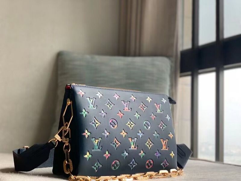 LOV - Luxurious Totes - 665