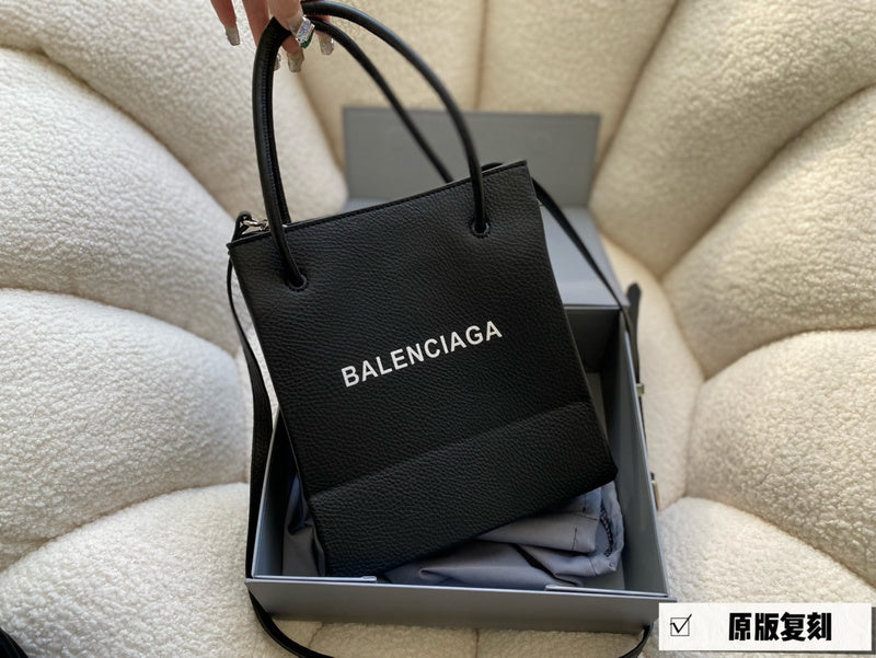 Luxurious Totes - BGA2 Bags - 002