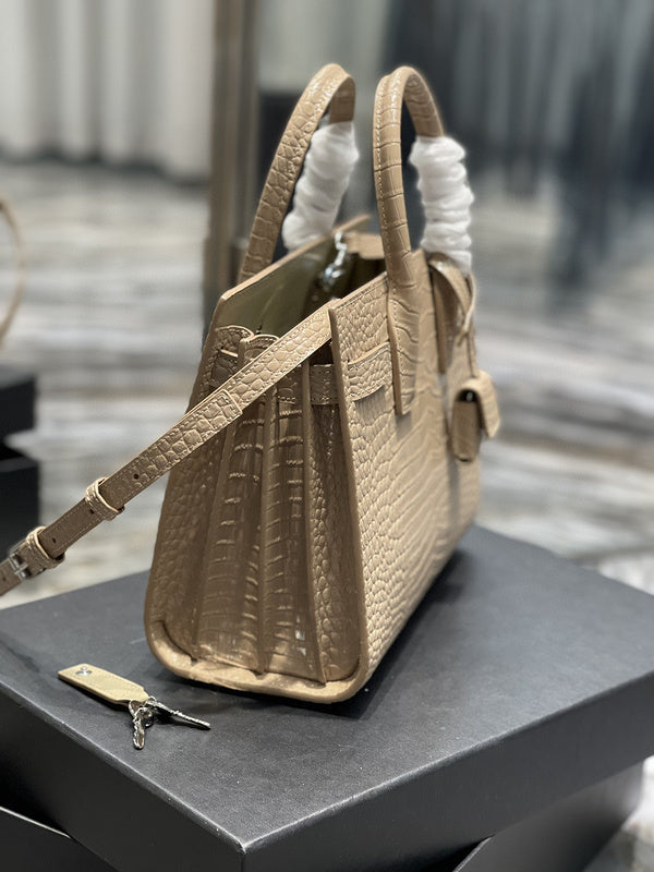 Luxurious Totes - Latest - 8727