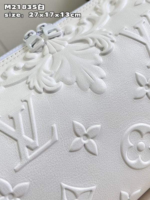 LOV - Luxurious Totes - 230
