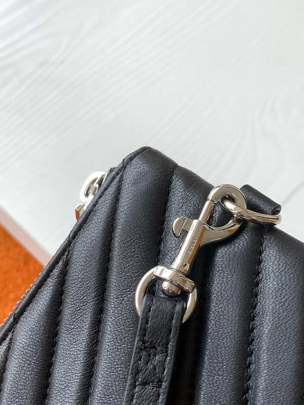 Luxurious Totes - Latest - 8657