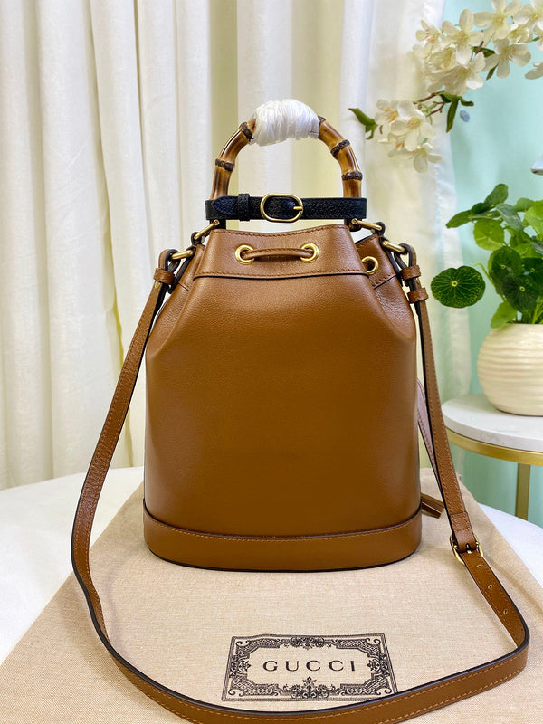 GUI - Luxurious Totes - 695