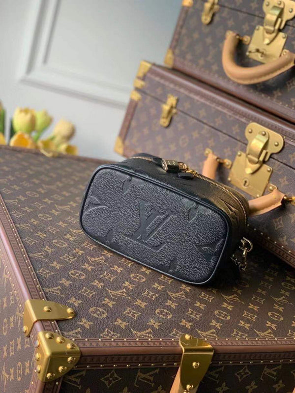 LOV - Luxurious Totes - 2471