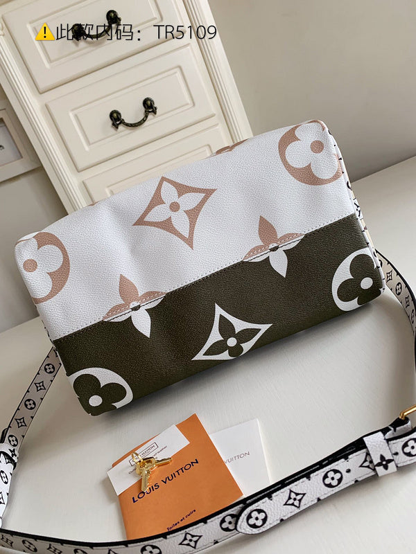 Luxurious Totes - Latest - 9712