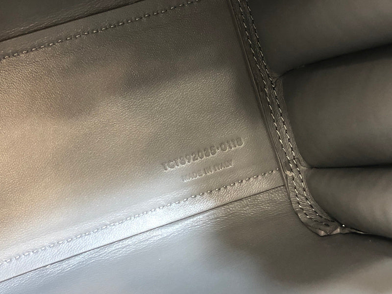 Luxurious Totes - Latest - 9111