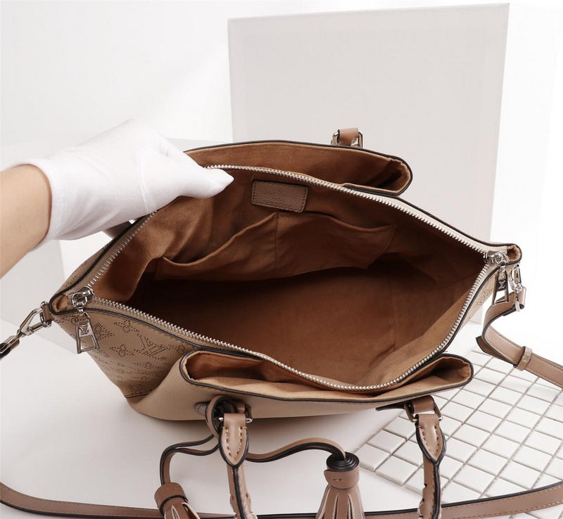 LOV - Luxurious Totes - 2721
