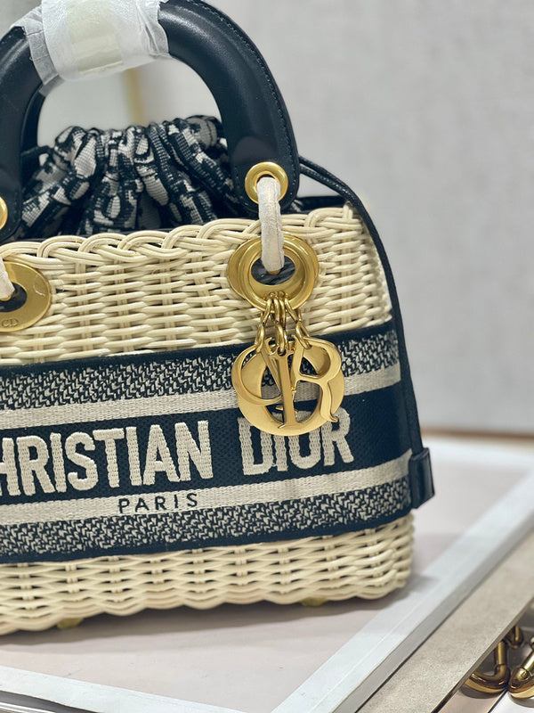 Luxurious Totes - Latest - 6341