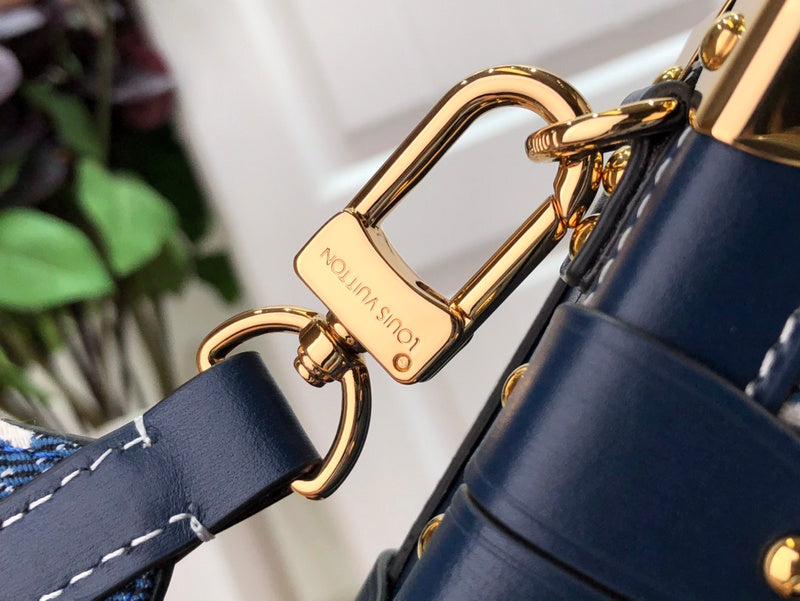 LOV - Luxurious Totes - 1818