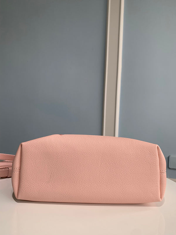 LOV - Luxurious Totes - 025