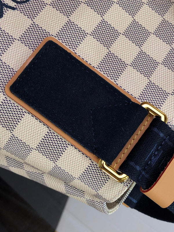 LOV - Luxurious Totes - 2218